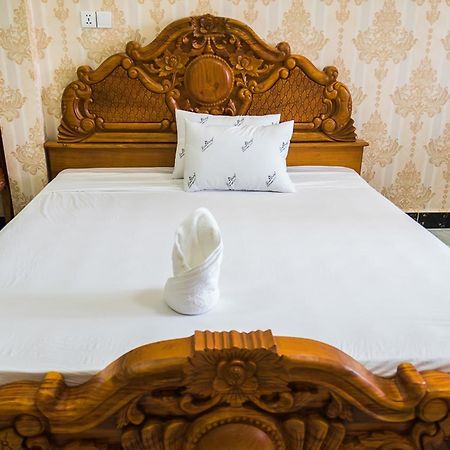 Paris Guesthouse Kampot Bagian luar foto